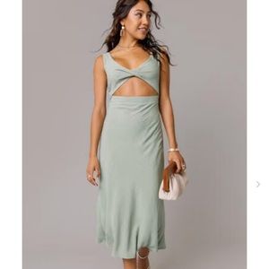 Francesca’s Twist Front Cut Out Midi Dress